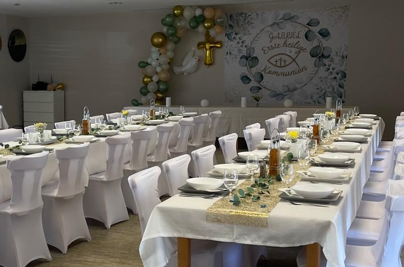 Zwei_Hirsche_Ballsaal_slider1